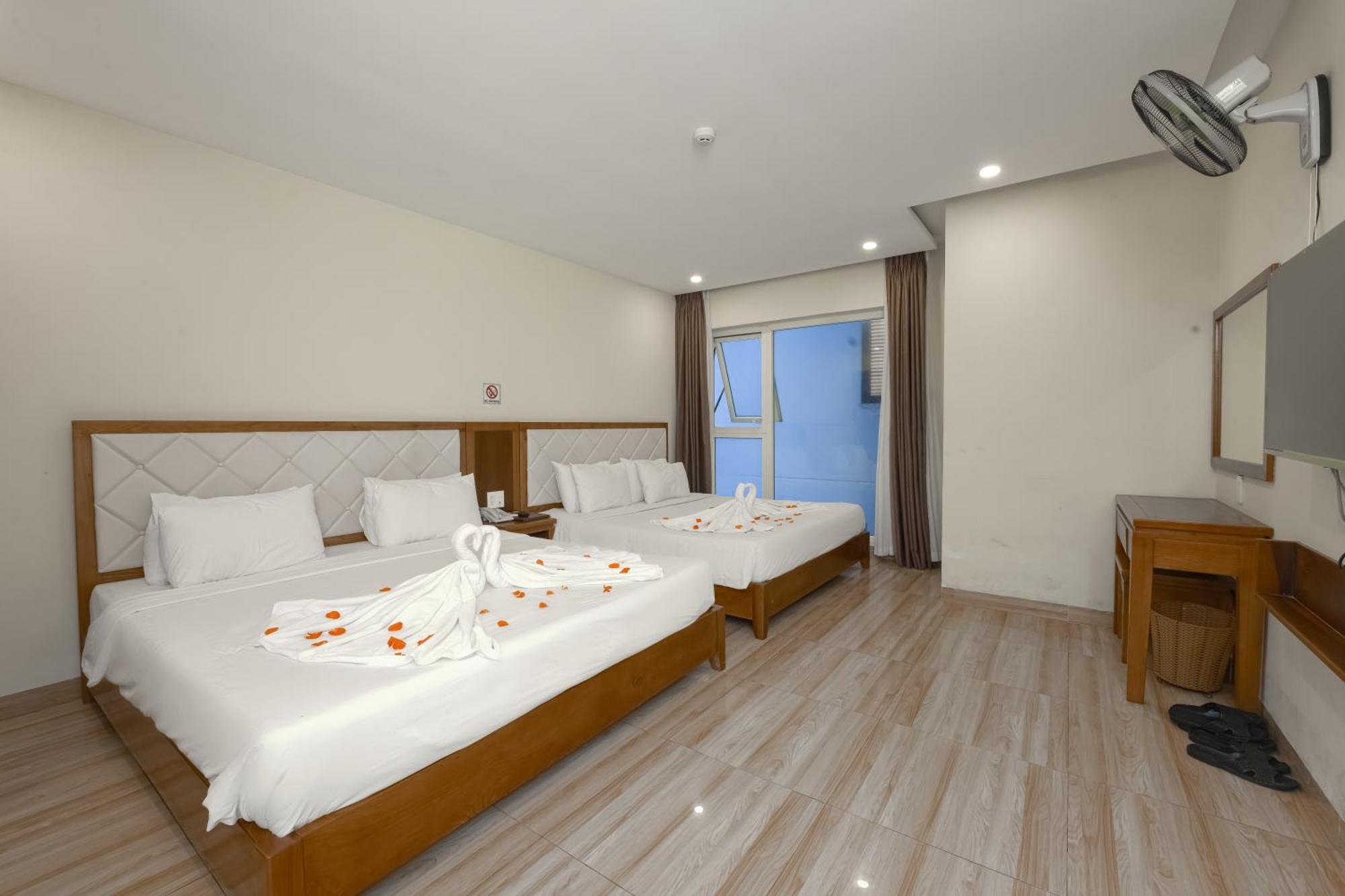 Dana Sailing Hotel Danang Exterior photo