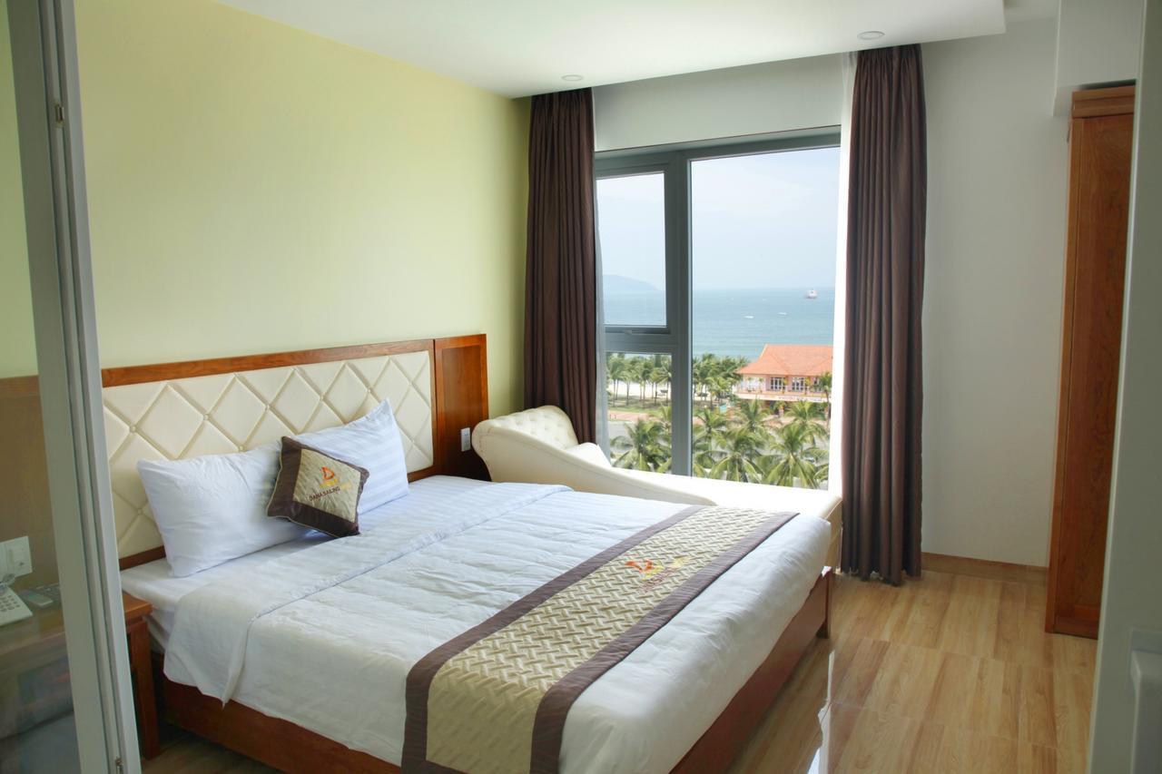 Dana Sailing Hotel Danang Exterior photo