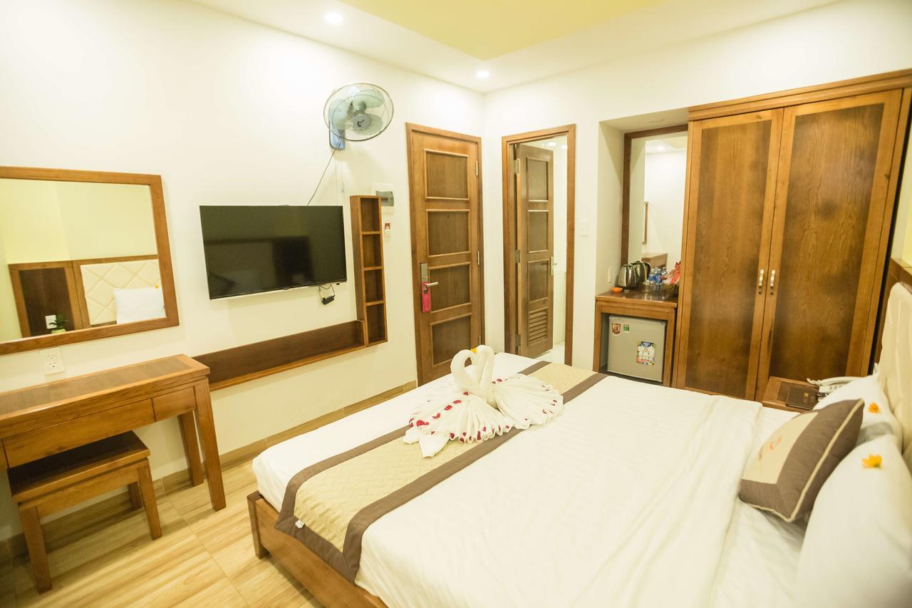 Dana Sailing Hotel Danang Exterior photo